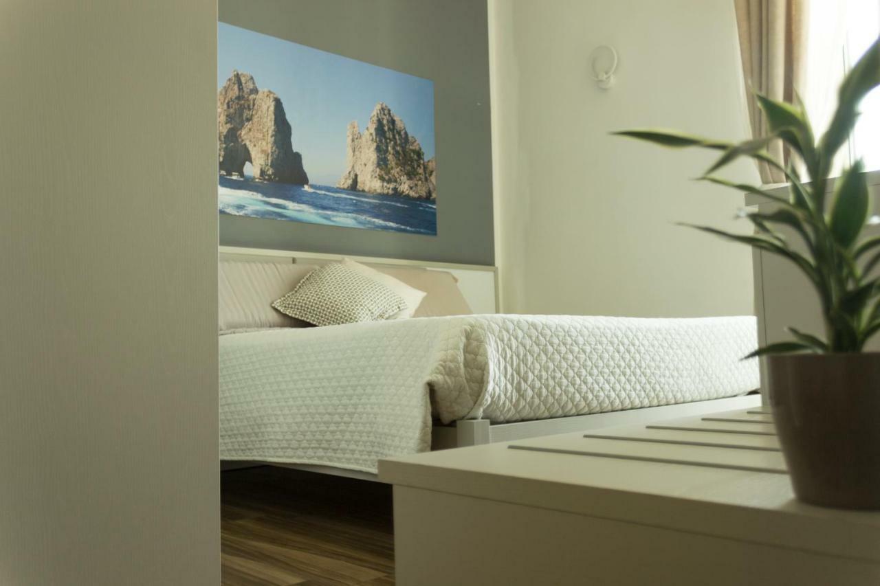 Rooms Stazione Centrale Napoli Eksteriør bilde