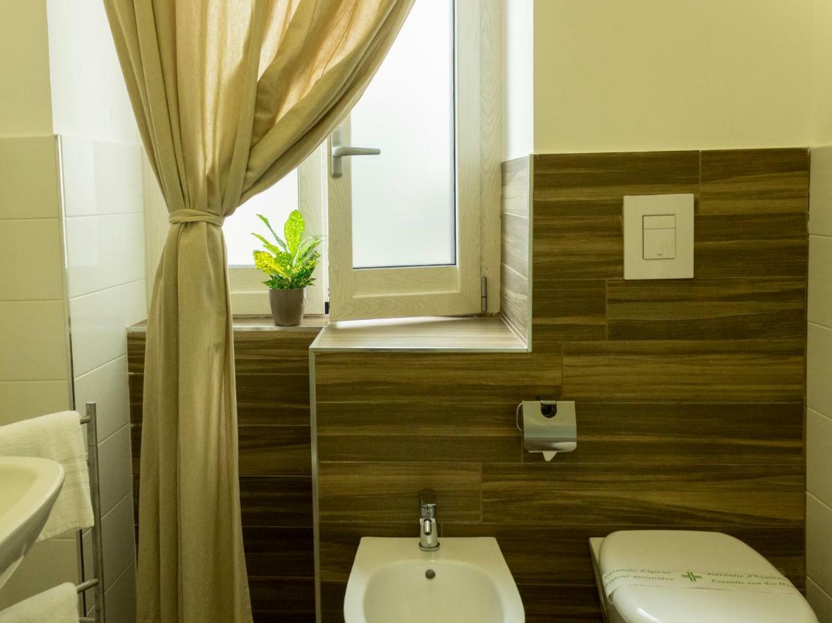 Rooms Stazione Centrale Napoli Eksteriør bilde